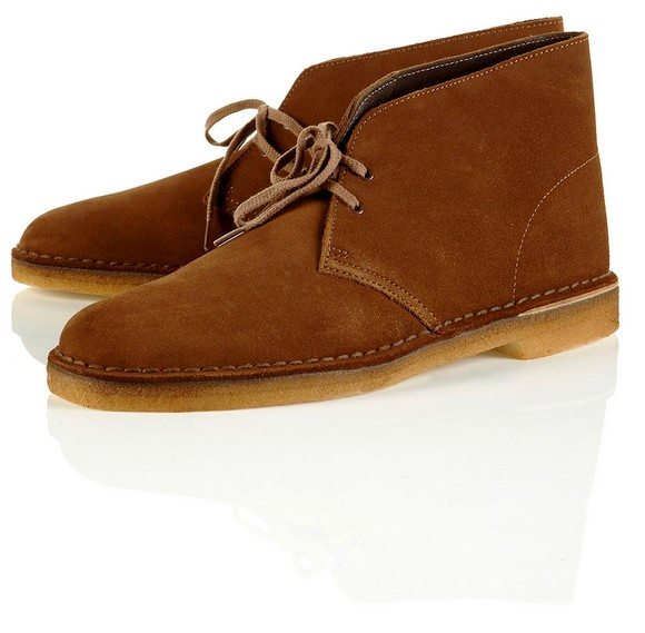 Chaussures en daim marron Clarks