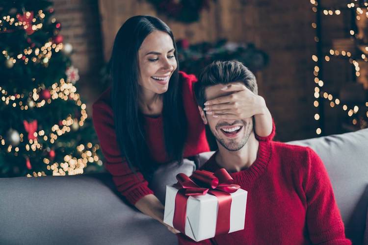 Les accessoires en bois, de belles idées de cadeau pour homme